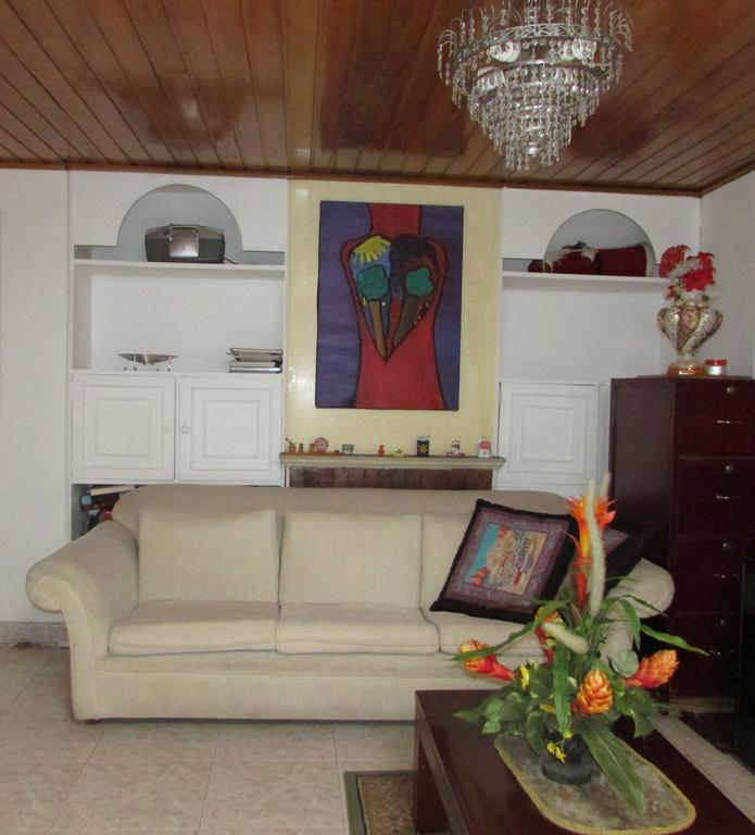 Casa De Huespedes Shalom Victoria Bogotá Exterior foto